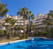 Большие трехкомнатные апартаменты в Marbella, продажа. №29320. ЭстейтСервис.