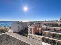 Пентхаус с большой террасой в ста метрах от моря