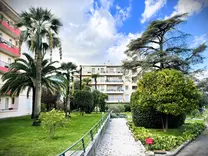 Пентхаус с парковкой в Ницце - Симье