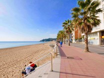 Большая квартира в 100 метрах от моря в Lloret de Mar