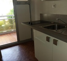 Двухкомнатная квартира с большой террасой в Валлорис, продажа. №25102. ЭстейтСервис.