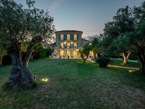 Дом с видом на море и мыс Кап-Ферра