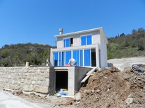 Строящийся дом в Баре