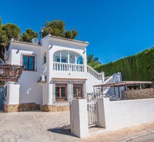 Красивая вилла недалеко от пляжа в Теуладе, продажа. №25347. ЭстейтСервис.