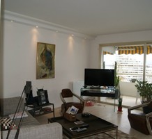 Вместительные апартаменты с 2 спальнями с видом на море в Villeneuve-Loubet, продажа. №20059. ЭстейтСервис.