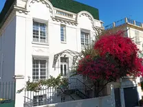 Особняк Belle Époque с лифтом в Ницце