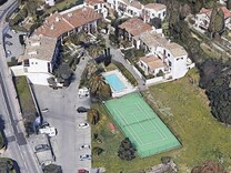 Смежный дом с видом на море в Cagnes-sur-Mer