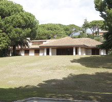 Солидный дом с большим участком в урбанизации Rocaferrera, продажа. №40871. ЭстейтСервис.