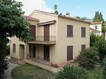 Дом под реновацию в Ментоне Дом под реновацию в Ментоне