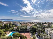 Квартира с видом от Кап-Ферра до Cap d'Antibes