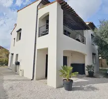 Вилла с ремонтом и бассейном в Каннах ла Бока, продажа. №50411. ЭстейтСервис.