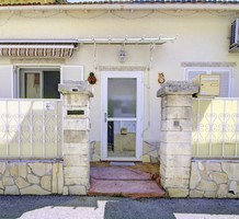 Небольшой дом в La Trinite, восточная часть Ниццы, продажа. №40074. ЭстейтСервис.