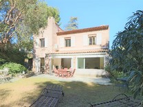 Очаровательная вилла в районе Haut de Vaugrenier Очаровательная вилла в районе Haut de Vaugrenier