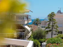 Апартаменты с большой террасой в Juan-les-Pins
