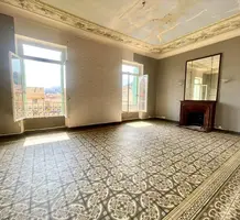 Большая квартира под ремонт в Ментоне, продажа. №51343. ЭстейтСервис.