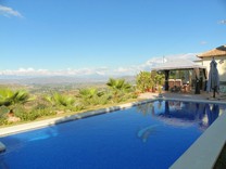 Дом с четырьмя спальнями в Алаурин-эль-Гранде