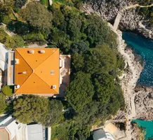 Солидный особняк с прямым доступом к пляжу  , продажа. №51283. ЭстейтСервис.