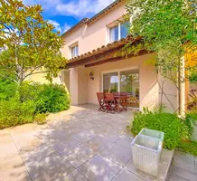 Дом с видом и бассейном в Кань-сюр-Мер, продажа. №50699. ЭстейтСервис.