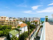 Пентхаус с большой террасой в Juan-les-Pins