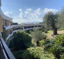 Большая студия под ремонт в Ле-Канне, продажа. №51080. ЭстейтСервис.