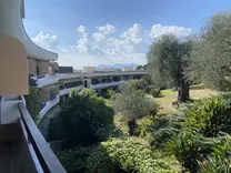 Большая студия под ремонт в Ле-Канне