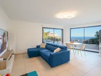 Современная квартира с парковкой в Босолей