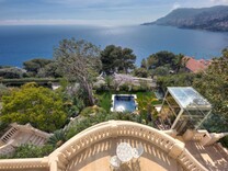 Особняк с видом на море и Monte Carlo