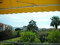 Квартира с панорамным видом на море в Каннах