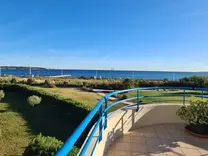 Стильные апартаменты в ста метрах от пляжа