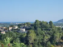 Дом с видом на море в Ла Рокет-сюр-Сиань