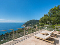 Панорамный триплекс в Èze-Bord-de-Mer