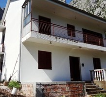 Вместительная двухспальная квартира с видом на море в Orahovac, продажа. №22121. ЭстейтСервис.
