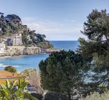 Квартира с двойным гаражом в 50-ти метрах от моря, продажа. №51017. ЭстейтСервис.