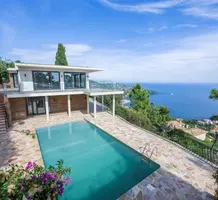 Вилла с гостевым домом между Теулем и Le Trayas, продажа. №51118. ЭстейтСервис.