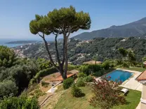 Имение с видом от Кап-Мартена до Италии