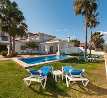 Дом с 3 спальнями в Estepona, продажа. №29528. ЭстейтСервис.
