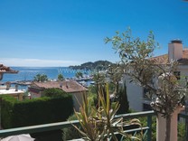 Двухуровневая квартира возле моря на Cap Ferrat Двухуровневая квартира возле моря на Cap Ferrat