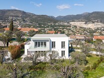 Новый дом с морским видом в Ницце