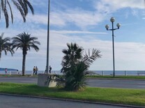 Большие апартаменты на первой линии моря в Ницце