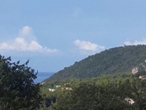 Элегантная вилла с панорамным видом в Сутоморе.