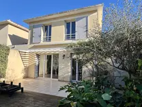 Смежная вилла в La Roquette-sur-Siagne