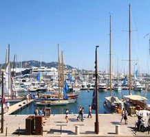 Вместительные апартаменты с двумя спальнями с видом на море в Каннах, продажа. №21973. ЭстейтСервис.