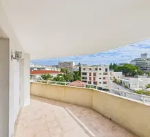 Апартаменты в 600-х метрах от моря, Juan-les-Pins, продажа. №50982. ЭстейтСервис.