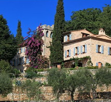 Особняк с видом на море в La Colle-sur-Loup, продажа. №13959. ЭстейтСервис.