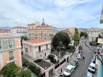 Квартира с двумя балконами в Ницце, Gambetta-Fleurs