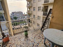 Квартира с видом в минуте ходьбы от моря в Ницце