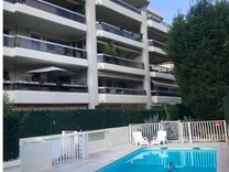 Студия в резиденции с бассейном в Каннах