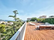 Пентхаус с огромной террасой в Ницце