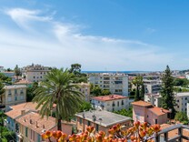 Апартаменты с гаражом в Ницце - Симье