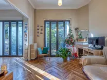 Дом в пешей доступности от моря в Ницце